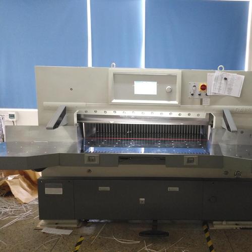 1370型液压电脑切纸机 工厂直供 全自动电子产品碳纤维纸品切纸机图片